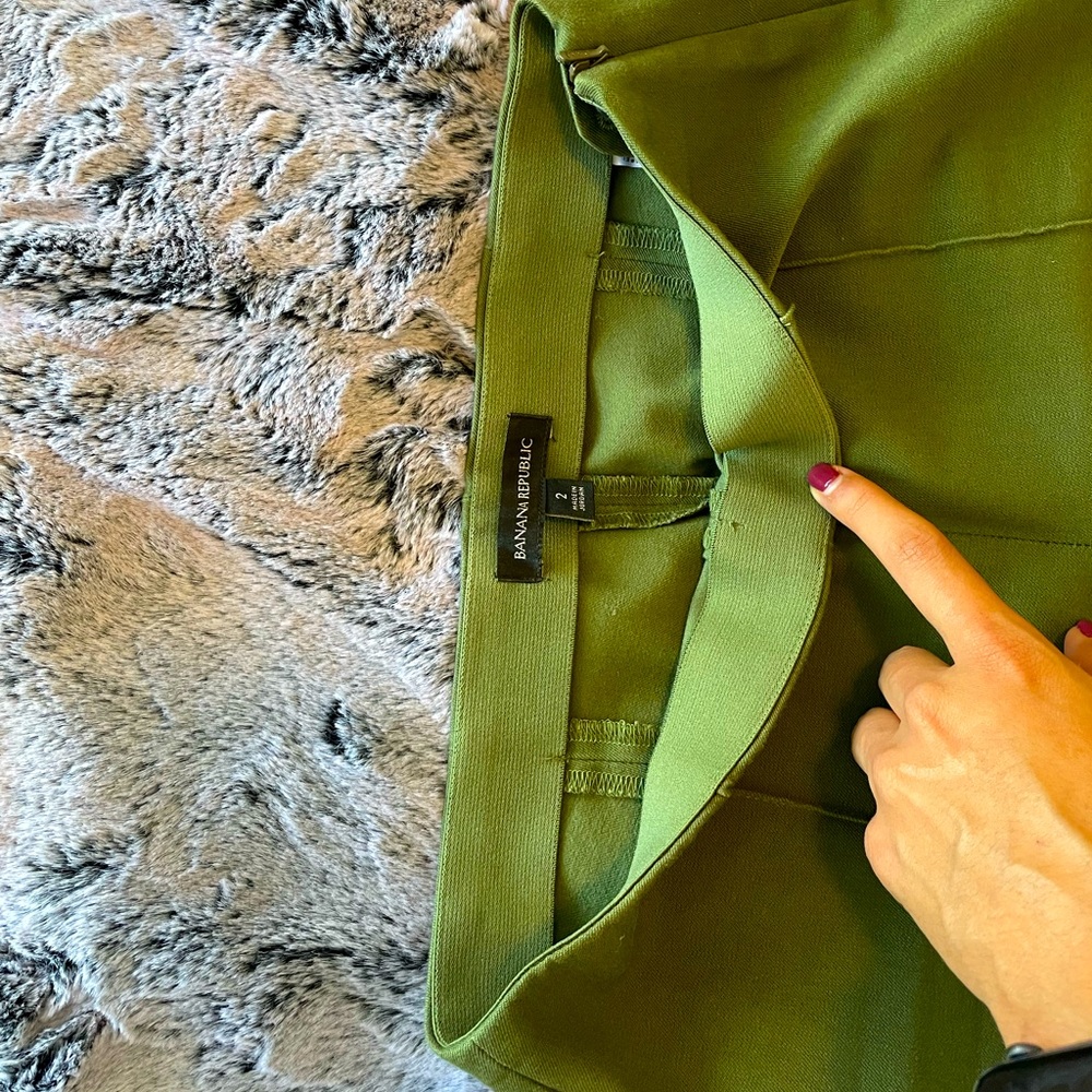 Banana Republic Green pants with elastic waist